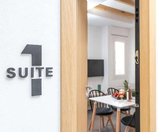 Naxos Downtown & Appartement *