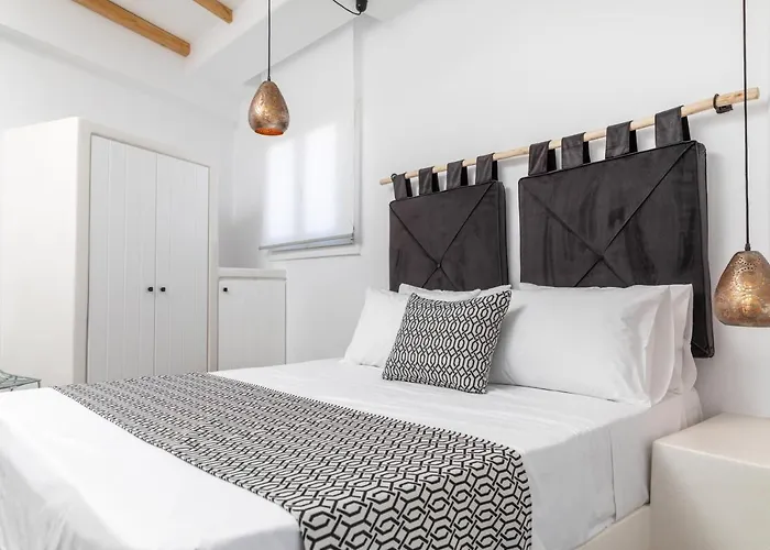 Naxos Downtown & Naxos City