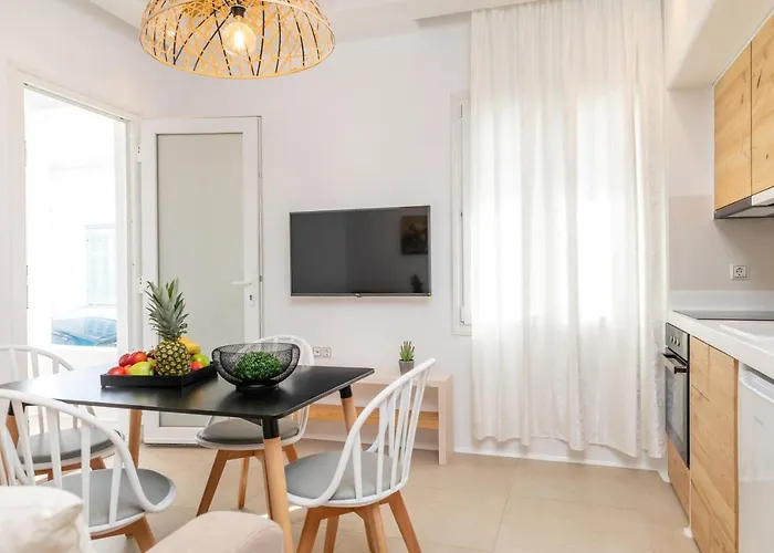 Naxos Downtown & Naxos City