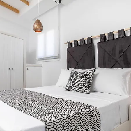 Naxos Downtown & Naxos City