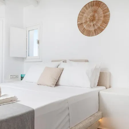 Naxos Downtown & Apartmán *