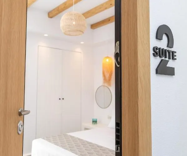 Naxos Downtown & Apartment *