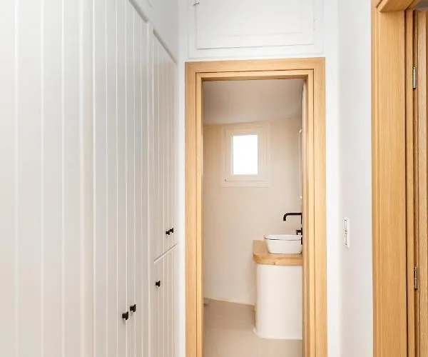 Naxos Downtown & Apartment