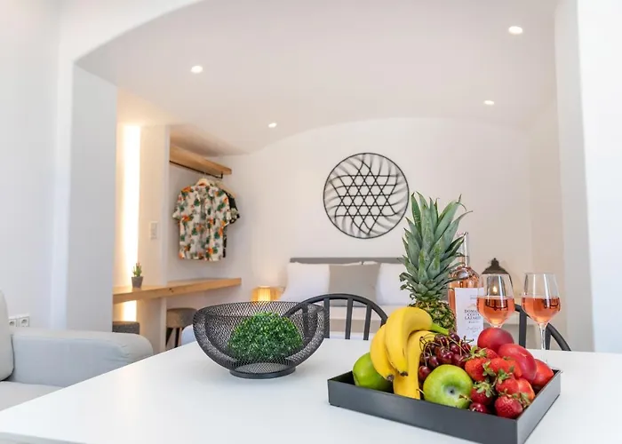 Naxos Downtown & * Naxos City