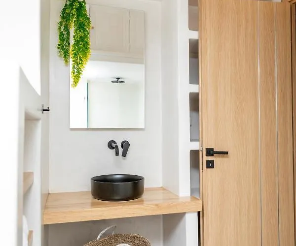 Naxos Downtown & * Naxos City