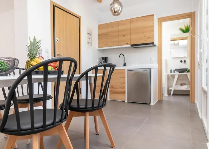 Naxos Downtown & * Naxos City