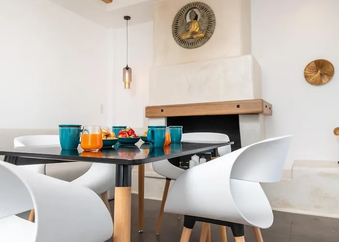 Naxos Downtown & Naxos City